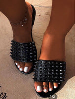 Sale 🚨🚨🚨Sandals with spikes